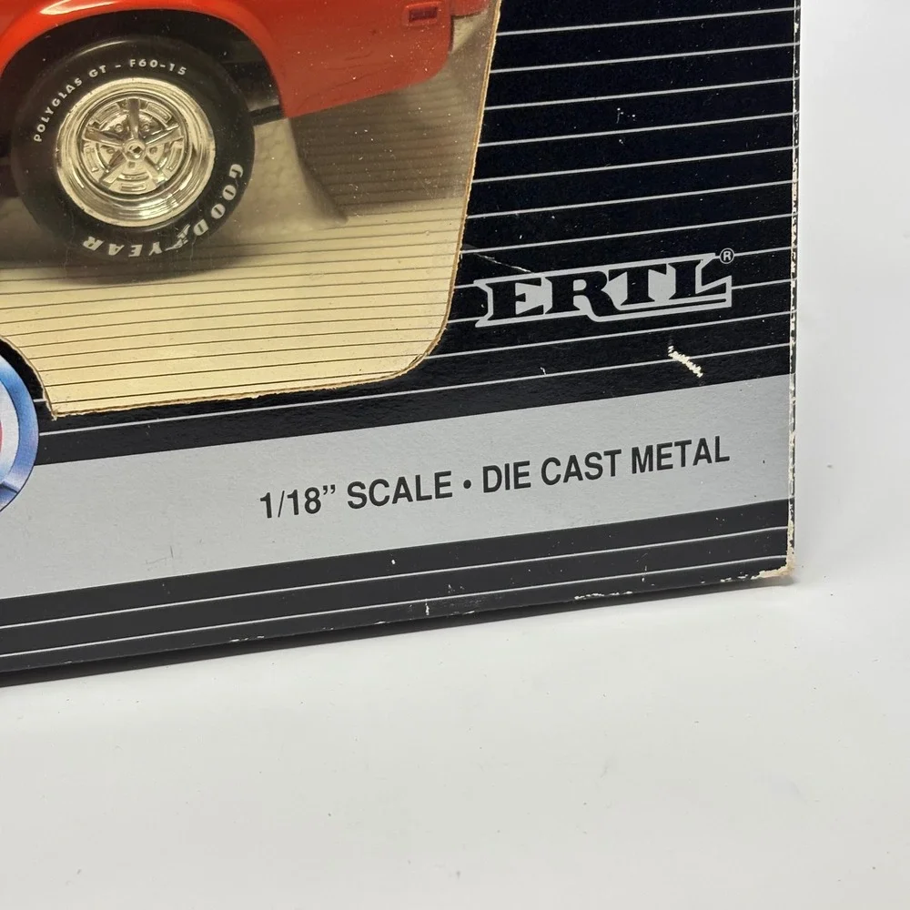VTG 1970 Ford Boss 429 Mustang Orange 1:18 ERTL American Muscle Diecast Open Box